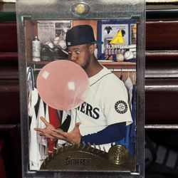 1995 Pinnacle Ken Griffey Jr Bubble Gum Baseball Card
