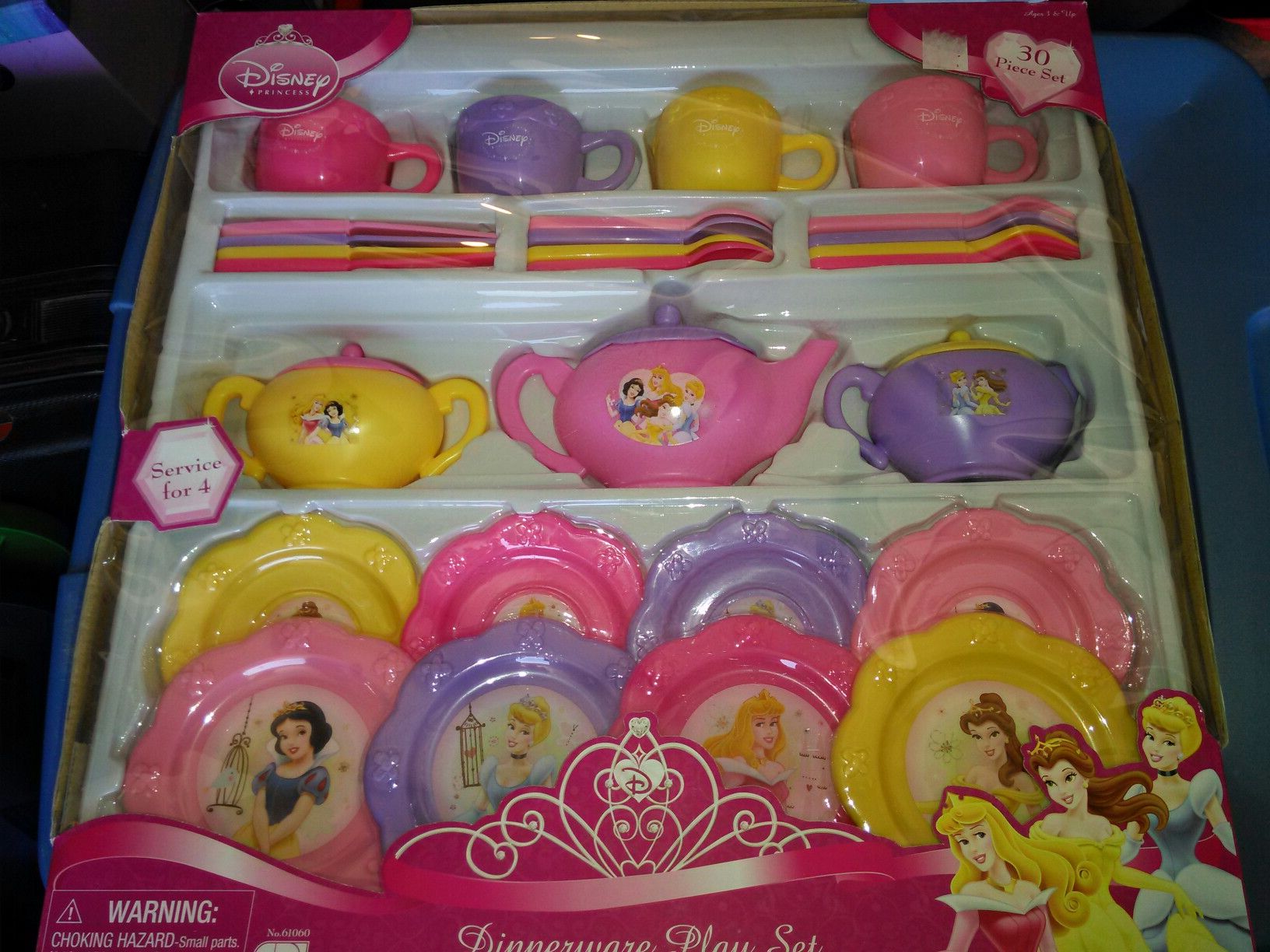 Disney princess dinnerware set