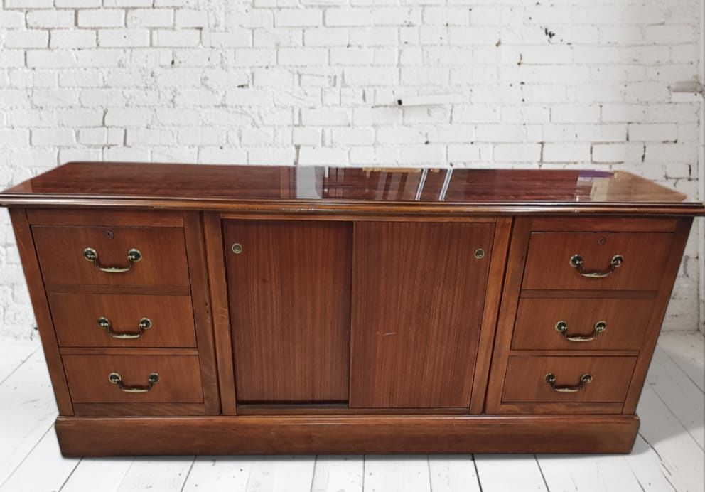 Credenza