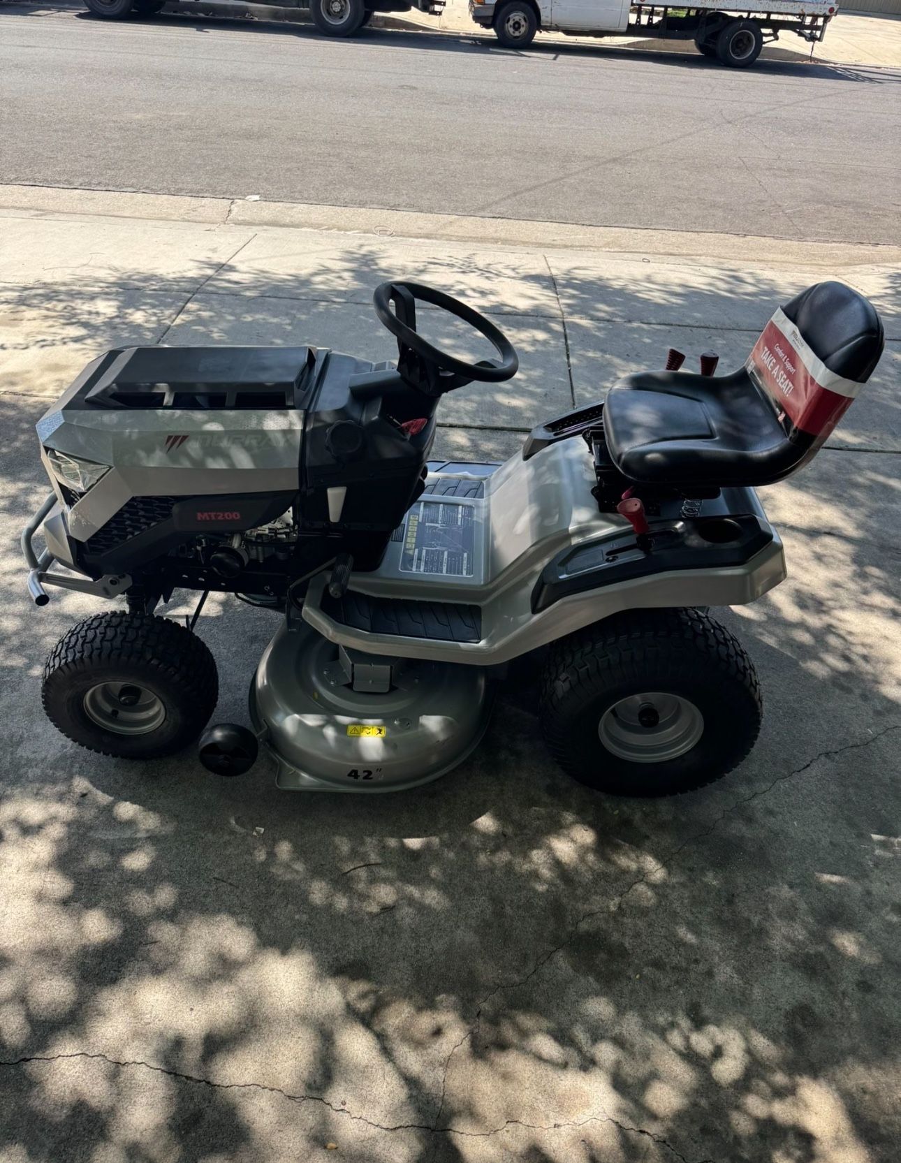 Murray MT200 42 in. 19.0 HP 540cc EX1900 Series Briggs and Stratton Engine Automatic Gas Riding Lawn