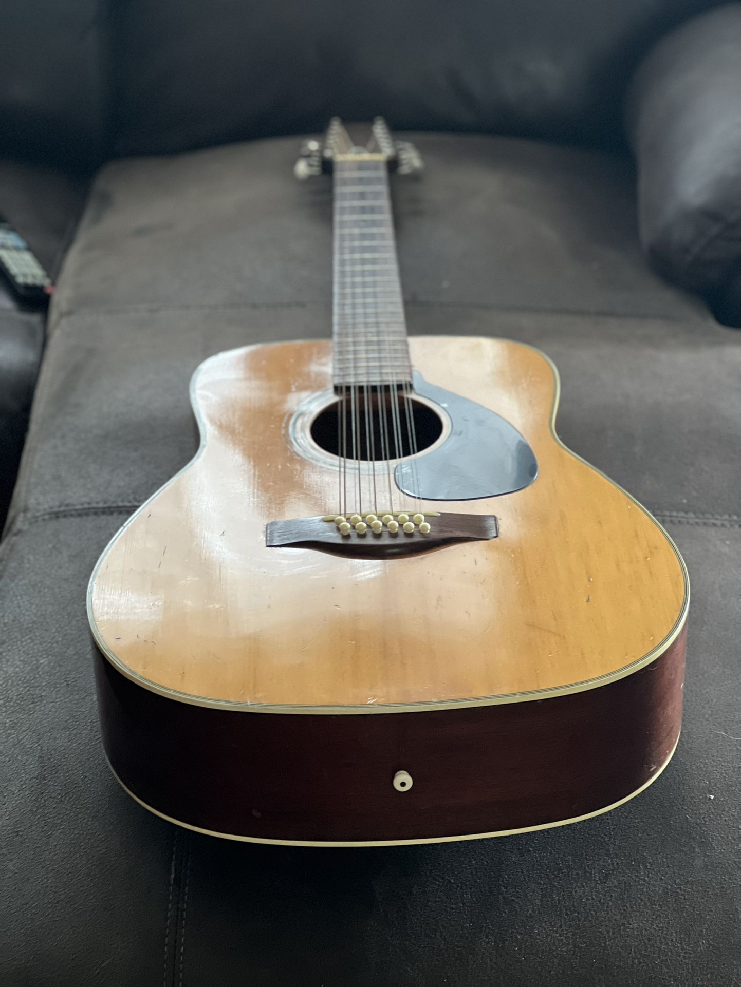 Yamaha FG-230
