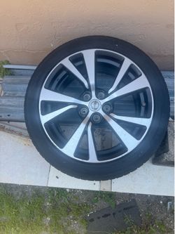 2016 Nissan Maxima rim