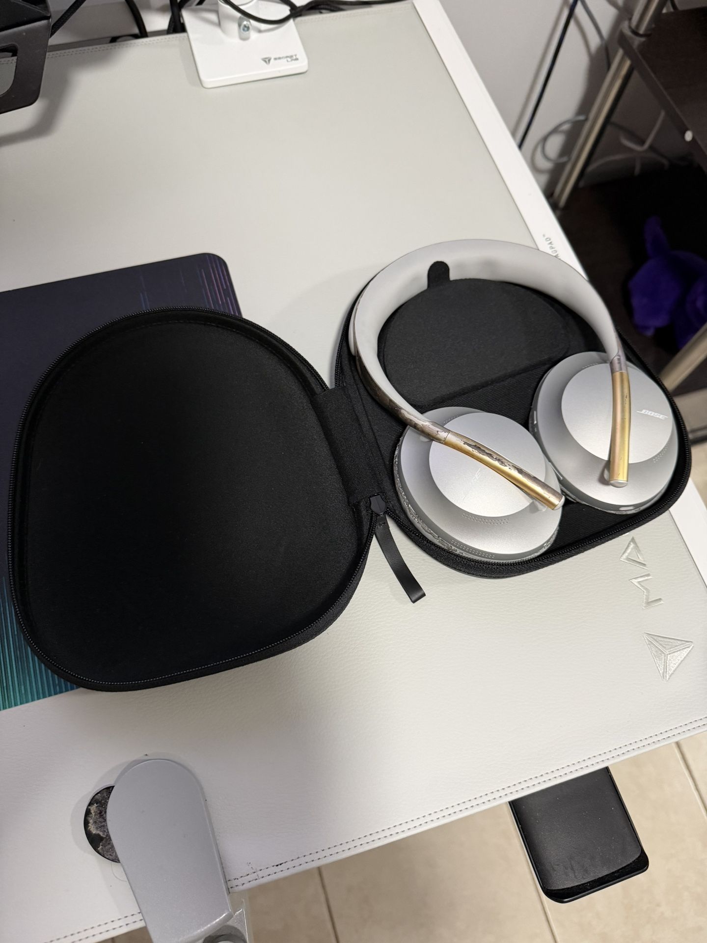 Bose Quiet Comfort 700