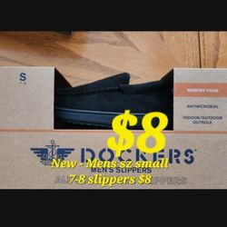 New - Dockers Men's 7-8 Memory Foam Slippers $8
