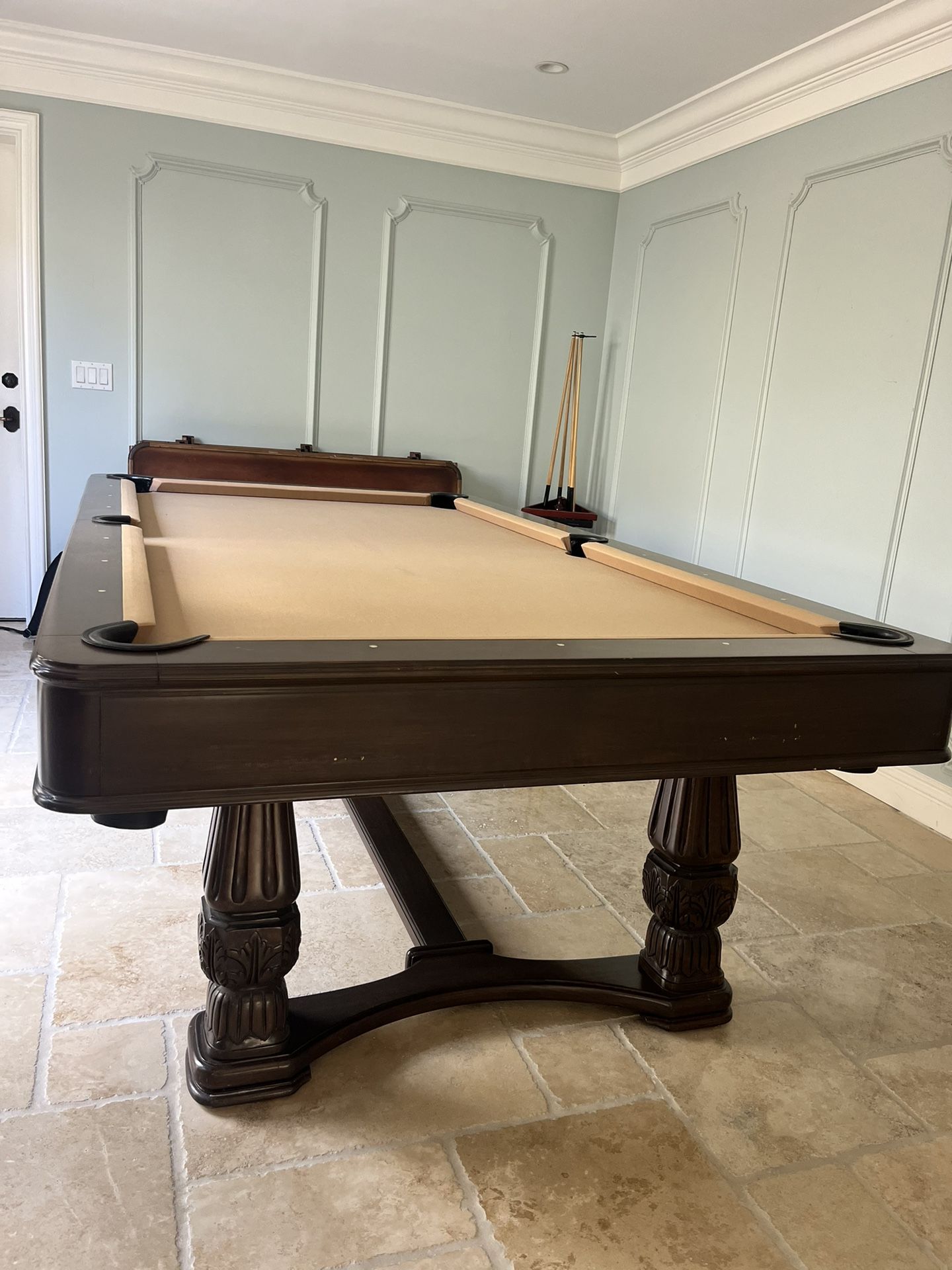 Pool Table Luxuriois 8ft With Dinning Top ( Free Delivery & Set Up & New Color Felt Of Your Choice )