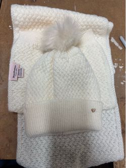 Juicy scarf and beanie