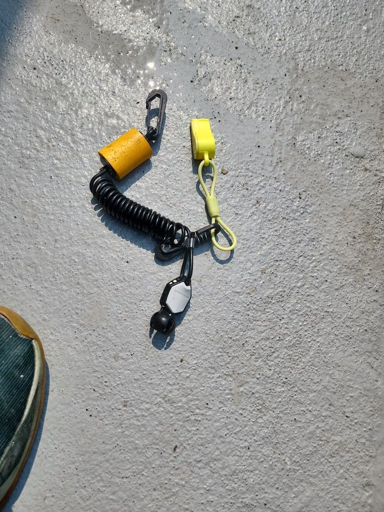 Sea-Doo Rf D.E.S.S. Key 2951Sea-Doo New Oem

￼

￼

$1Key (contact info removed)45 New Oem
00945 New Oem

￼

￼

$124.99

