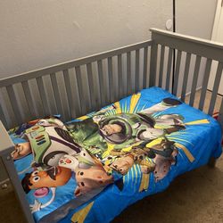 Toddler Bed/Crib 