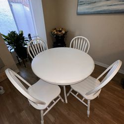 Beautiful white Table With Center Piece 