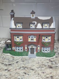 Gad's Hill Place porcelain lighted building from the Department 56 Dickens' Village Series