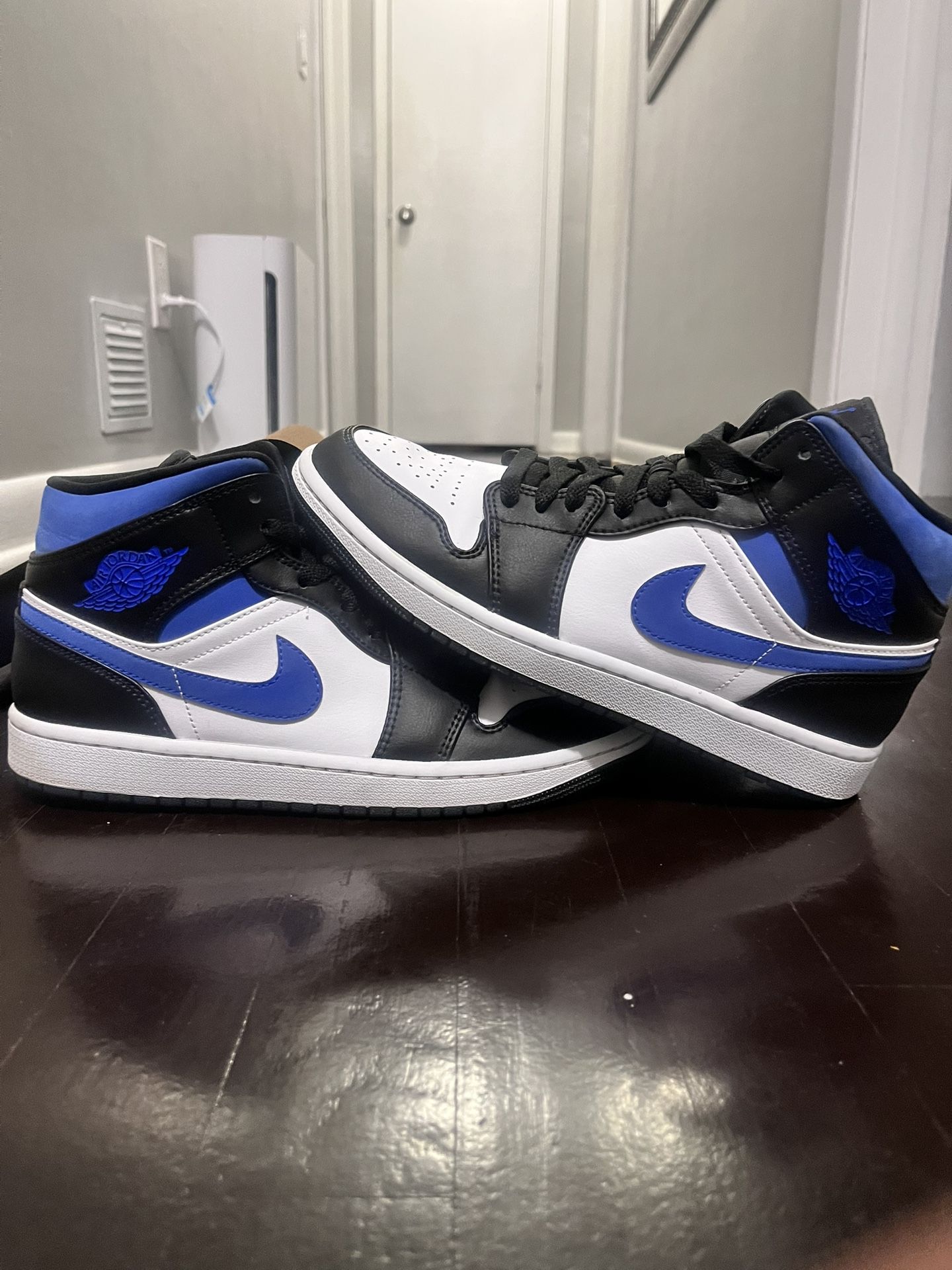 Jordan 1 Mid