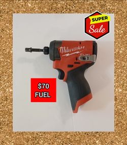 MILWAUKEE IMPACTS FUEL TOOLS CHARGER BATTERY