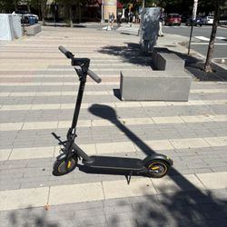 600 Watts E-scooter 