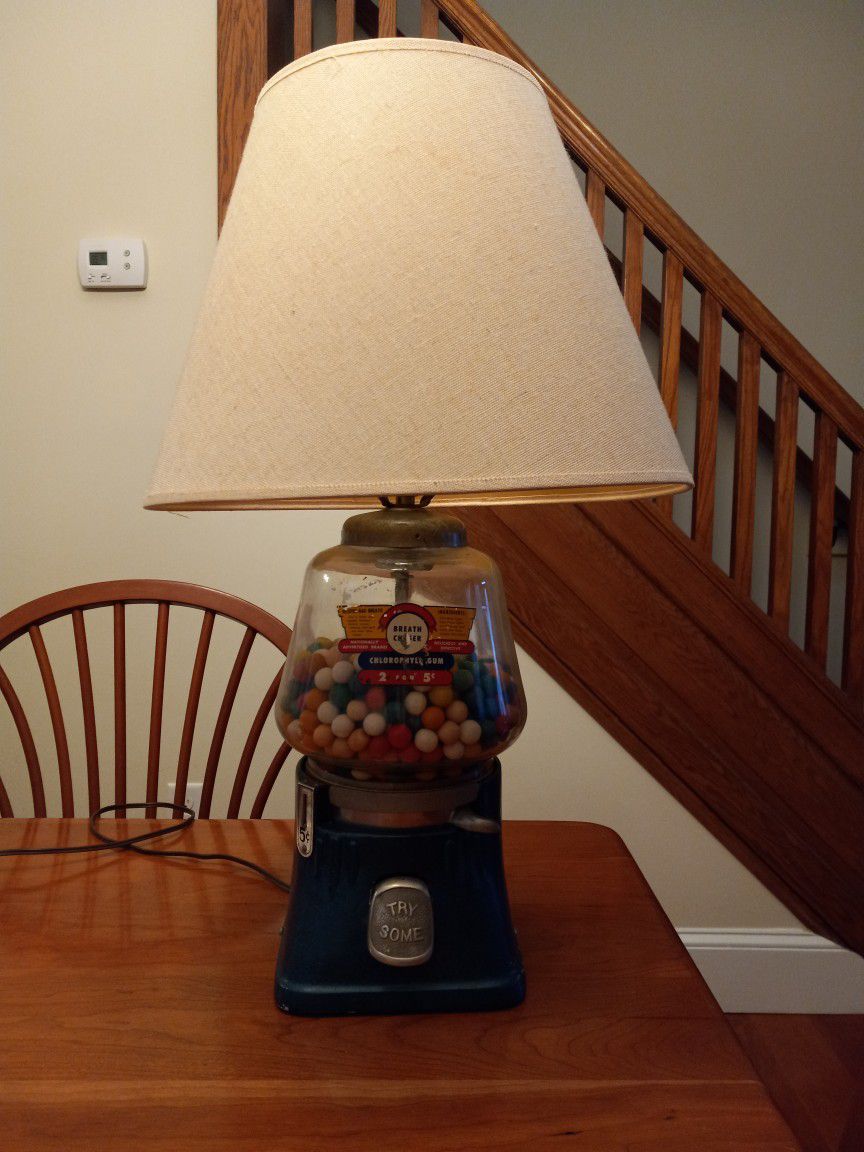 Antique Bubblegum Machine Lamp