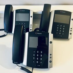 THREE Polycom VVX 600 IP Phones