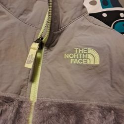 North Face Girls Size 7 15.00 Grey/neon Green