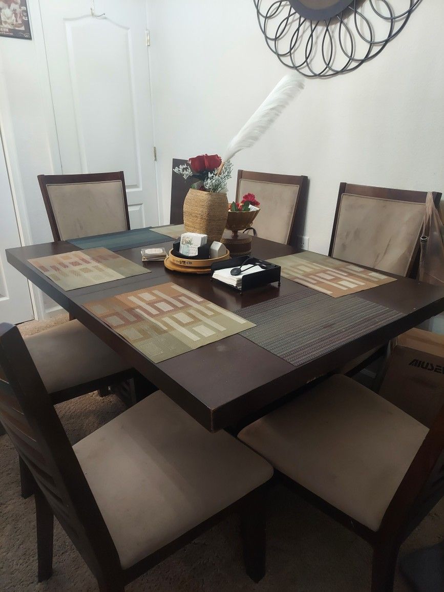 8 Piece Dinning Set