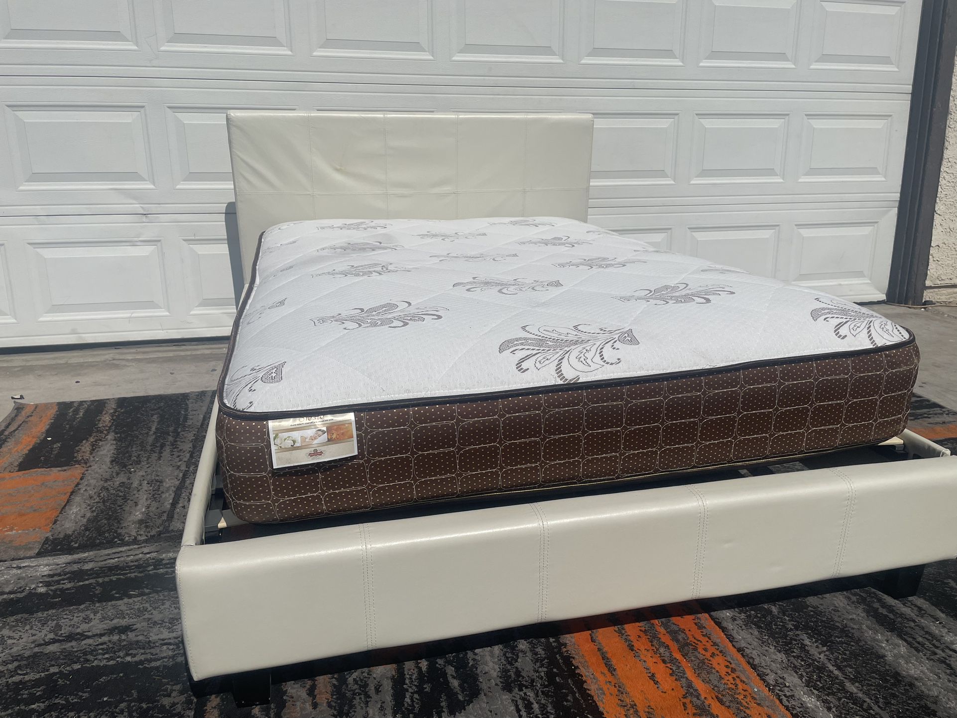 Full Size Platform Bed Frame And Mattress- READ Description 
