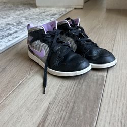 Used Jordan One Mids Size 3 Youth