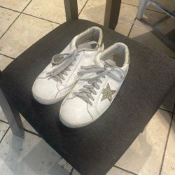 Golden Goose Sneakers (Aprox size 7)