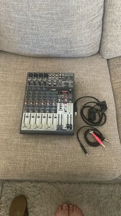 Behringer XENYX X1204USB USB Mixer With Effects