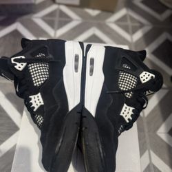Jordan 4 White Thunder