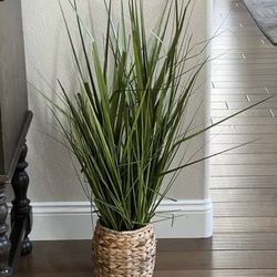 Cheap! Artificial Plant Home Decor (36” Tall Faux Planter) Woven Basket Base