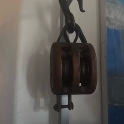 Vintage. Wooden Pully
