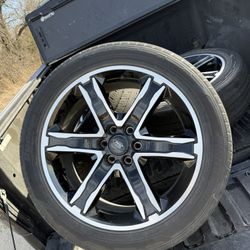 Ford F150 Expedition 22” Wheels And Tires 