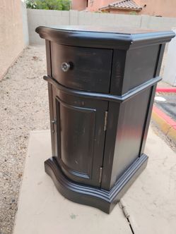 Black end table Nice