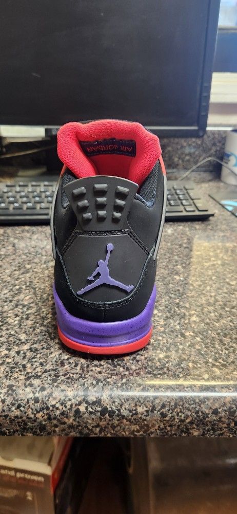 Brand New Nike Air OVO Raptors Size 8.5