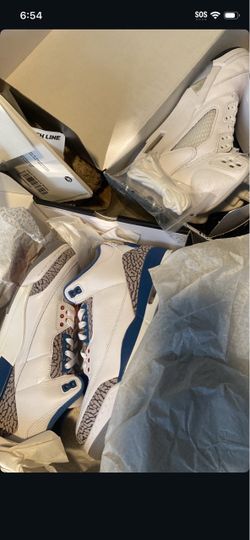 2 pairs of Jordans new condition