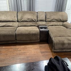 Reclining sectional