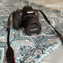 Canon EOS Rebel T6i w/ Battery and Charger