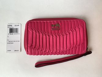 Women’s Coach Wristlet
