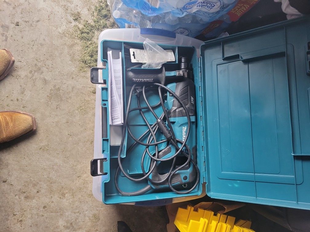 Makita Combination Hammer Drill