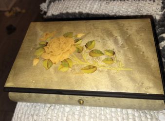 Vintage Italian Sorrento Music Box