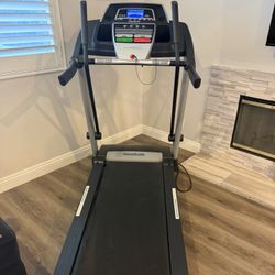 Reebok Folding Treadmill 