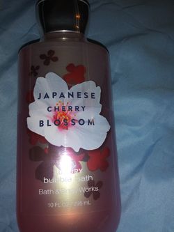 JAPANESE CHERRY BLOSSOM BATH AND BODY WORKS NEW NEVER OPENED