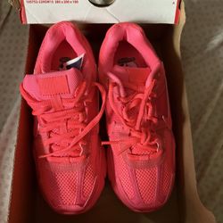 Nike Zoom Vomero 5 ‘Hot Punch’SIZE 4 MEN 5.5 WOMEN