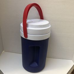 Rubbermaid 1/2 Gal Insulated Thermal cooler
