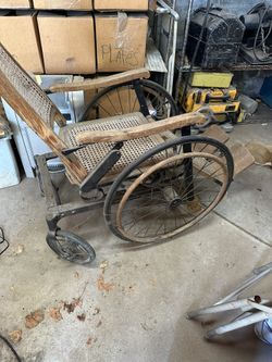 Vintage / President Roosevelt hi Old Wheelchair
