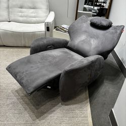 Sleek Recliner Chair 