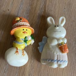 Vintage 50 Yr Easter Pins 