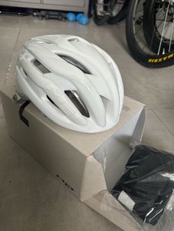 MET Absolute WHITE HELMET MEDIUM