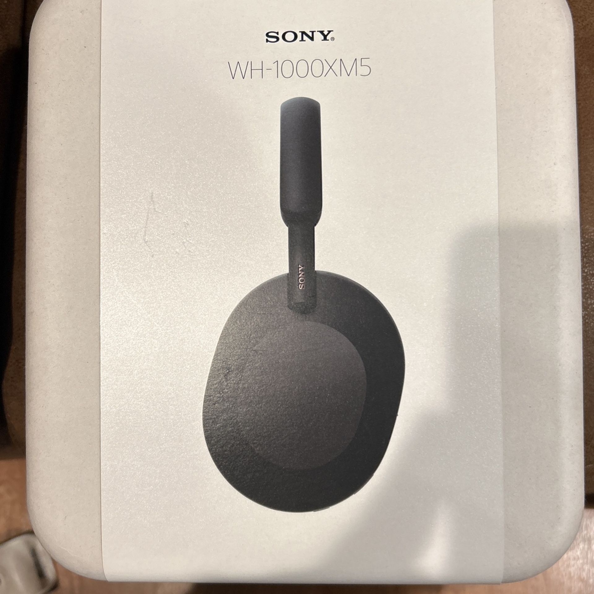 Unopened Box Sony WH-1000XM5