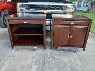 2 very large side Tables
