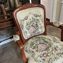Beautiful Vintage Tapestry Chair In Very Good Condition 