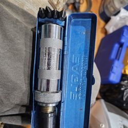 Vintage Eagle Impact Driver No. 2500 With Metal Case, 4 Bits , Like New, Very Heavy, Quality  Made.