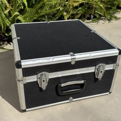 ALUMINUM ACCORDION CASE 